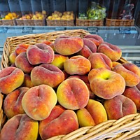 Персик плоский ~500г.