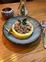 Бефстроганов с картофельным пюре