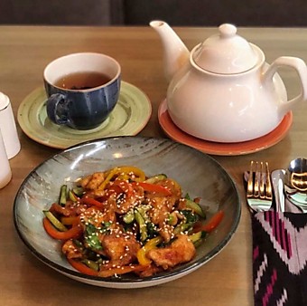 Курица с овощами по уйгурски